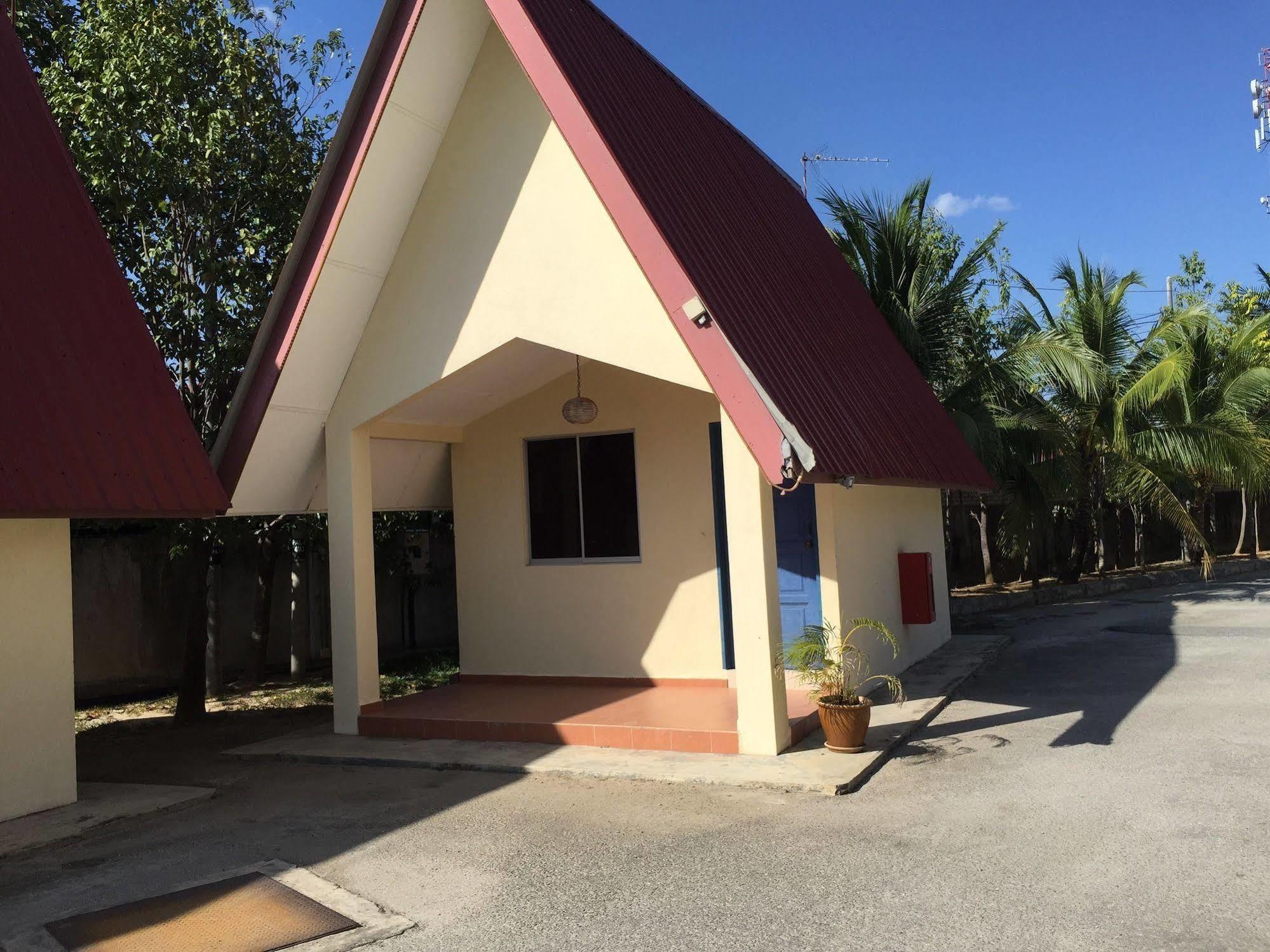 Adina Drive In Motel Langkawi Exterior foto